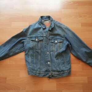 Genuine Levi’s Oversized Trucker Jacket 70507-0500  – Size Medium
